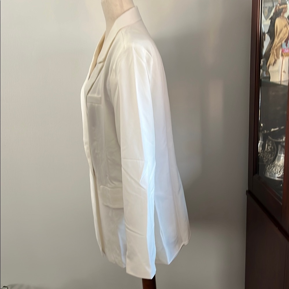 Elegant White Women's Blazer - Picture 3 of 8